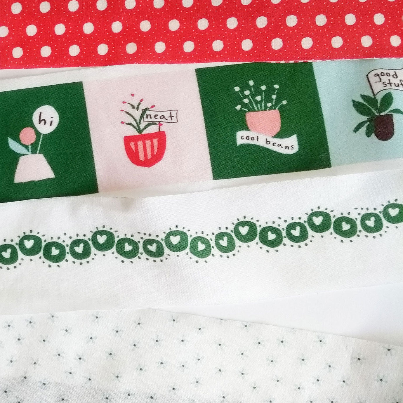 Folk Flowers Mini Messages Fat Quarter Project Panel (21" x 18")