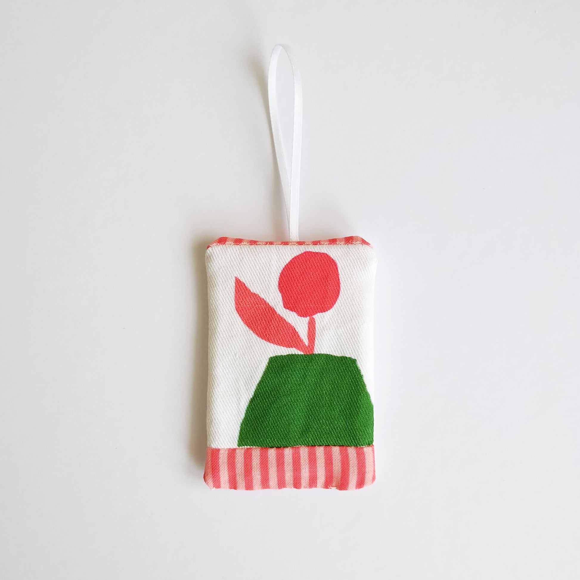 Five Patch Design Tulip and Bud Mini Ornament